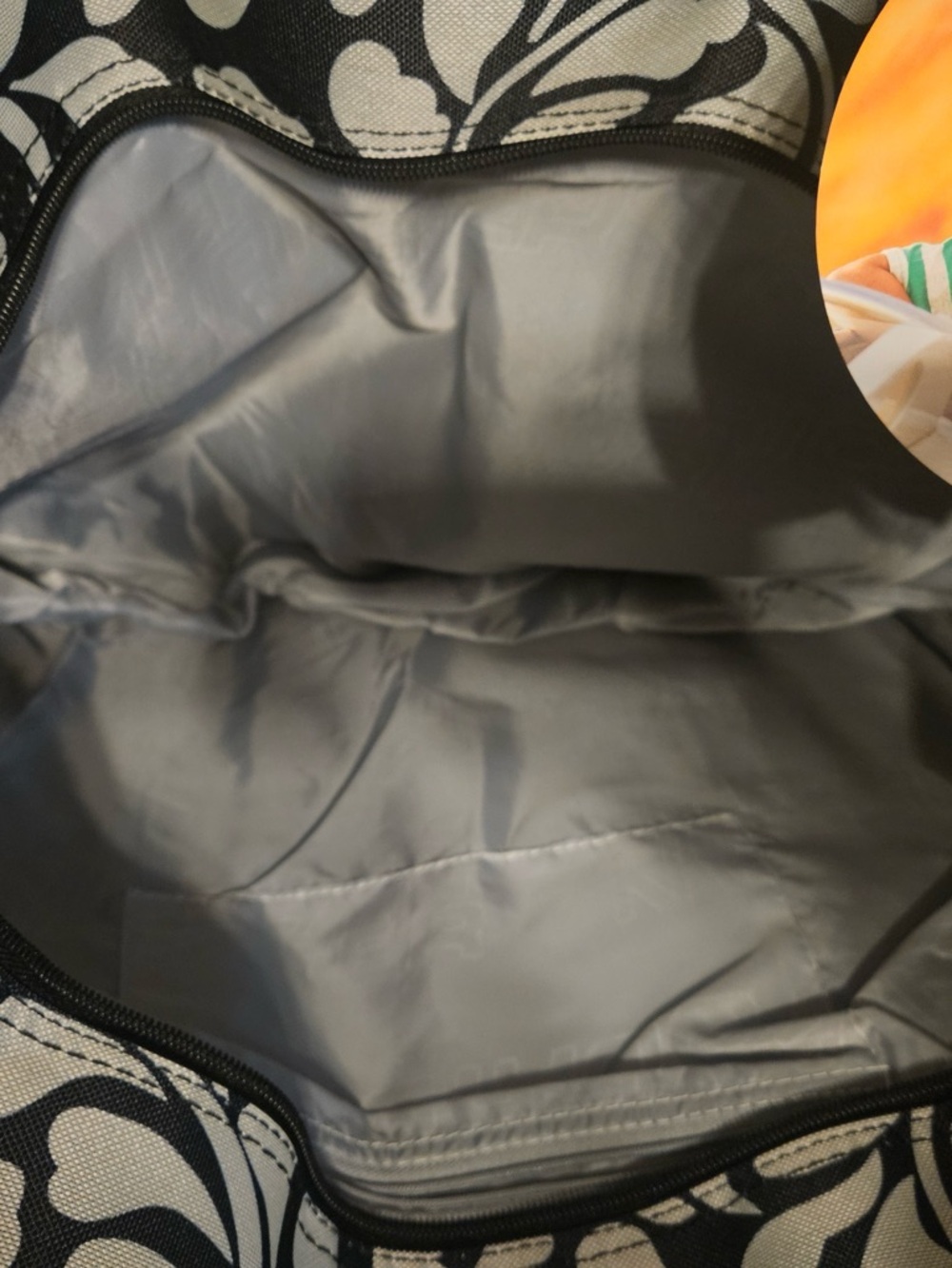 NWT~American Tourister Large Travel Tote Carry On~Black & Cream Floral 20x15 - Picture 3 of 3